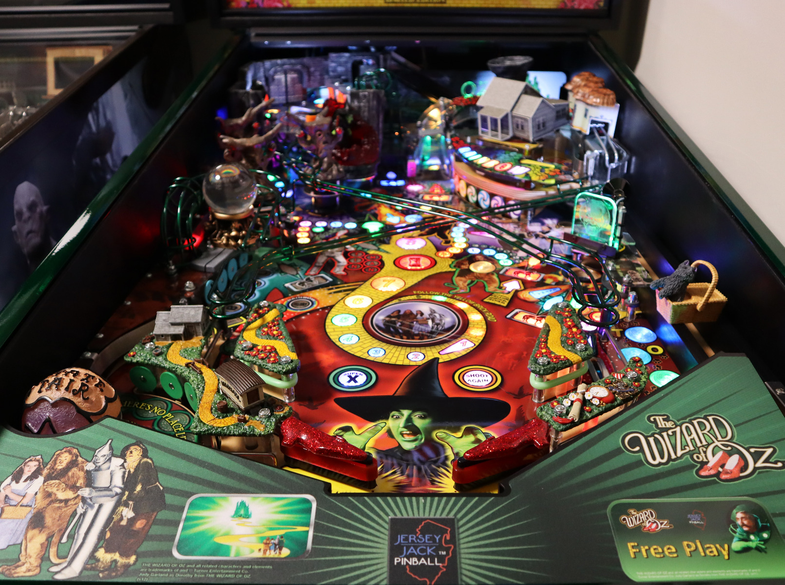 Wizard of Oz Sculpted Diorama Plastic Covers by The Art of Pinball - Image 1