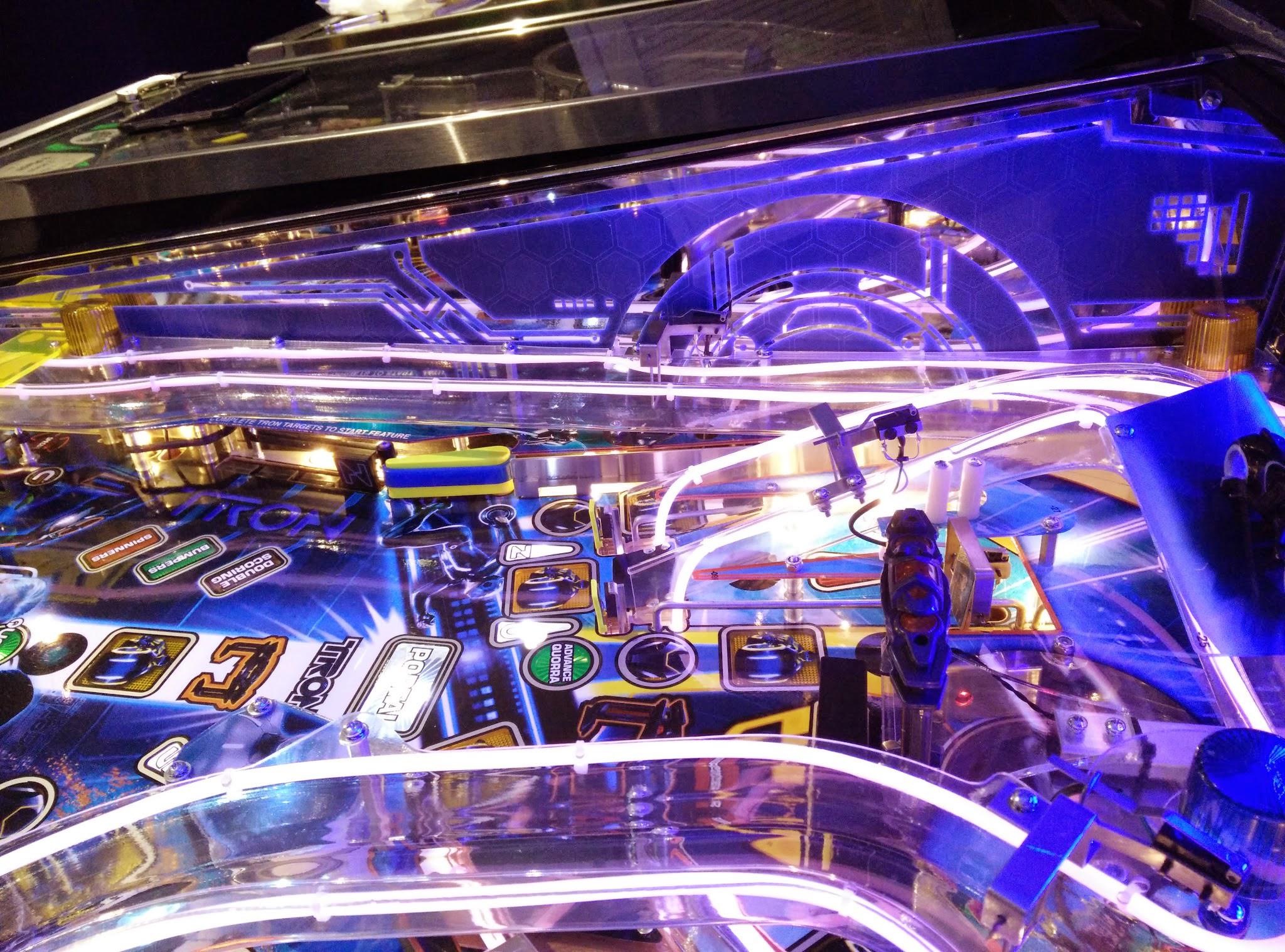 TRON: Legacy BladeSkins Mirror/PinBlade - Image 2